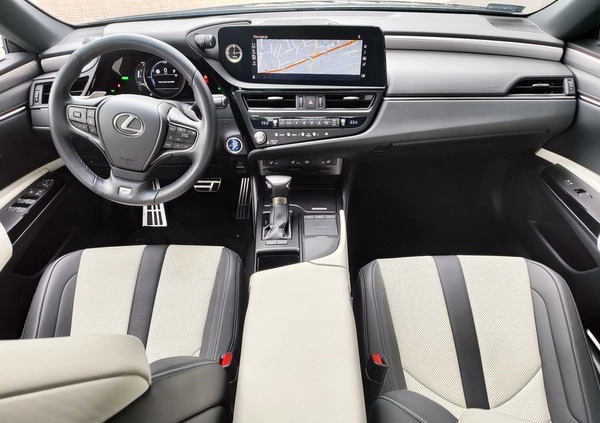 Lexus ES cena 199900 przebieg: 51114, rok produkcji 2021 z Izbica Kujawska małe 562